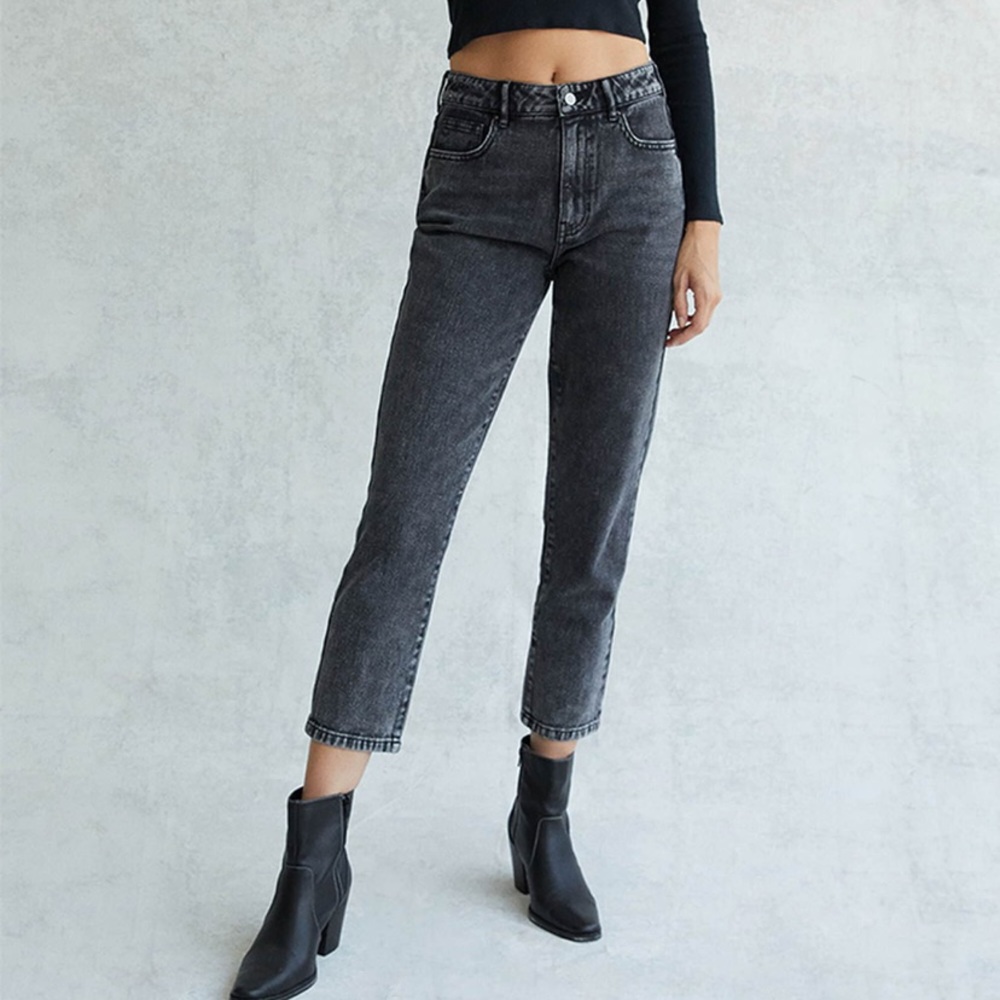 PacSun Black Mom Jeans - Picture 1 of 9